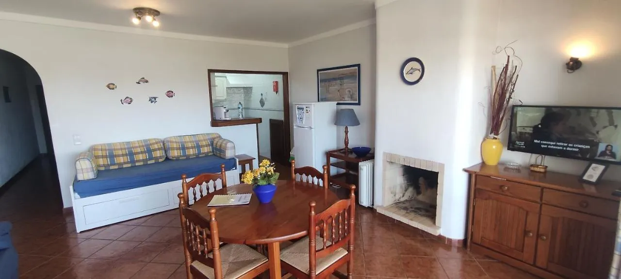 Apartamento 8 1 Figueirinhas - Casas&Papéis Armação de Pêra Portugal